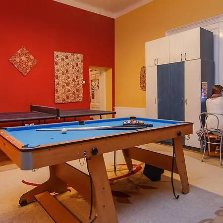 Hostel Transylvania *